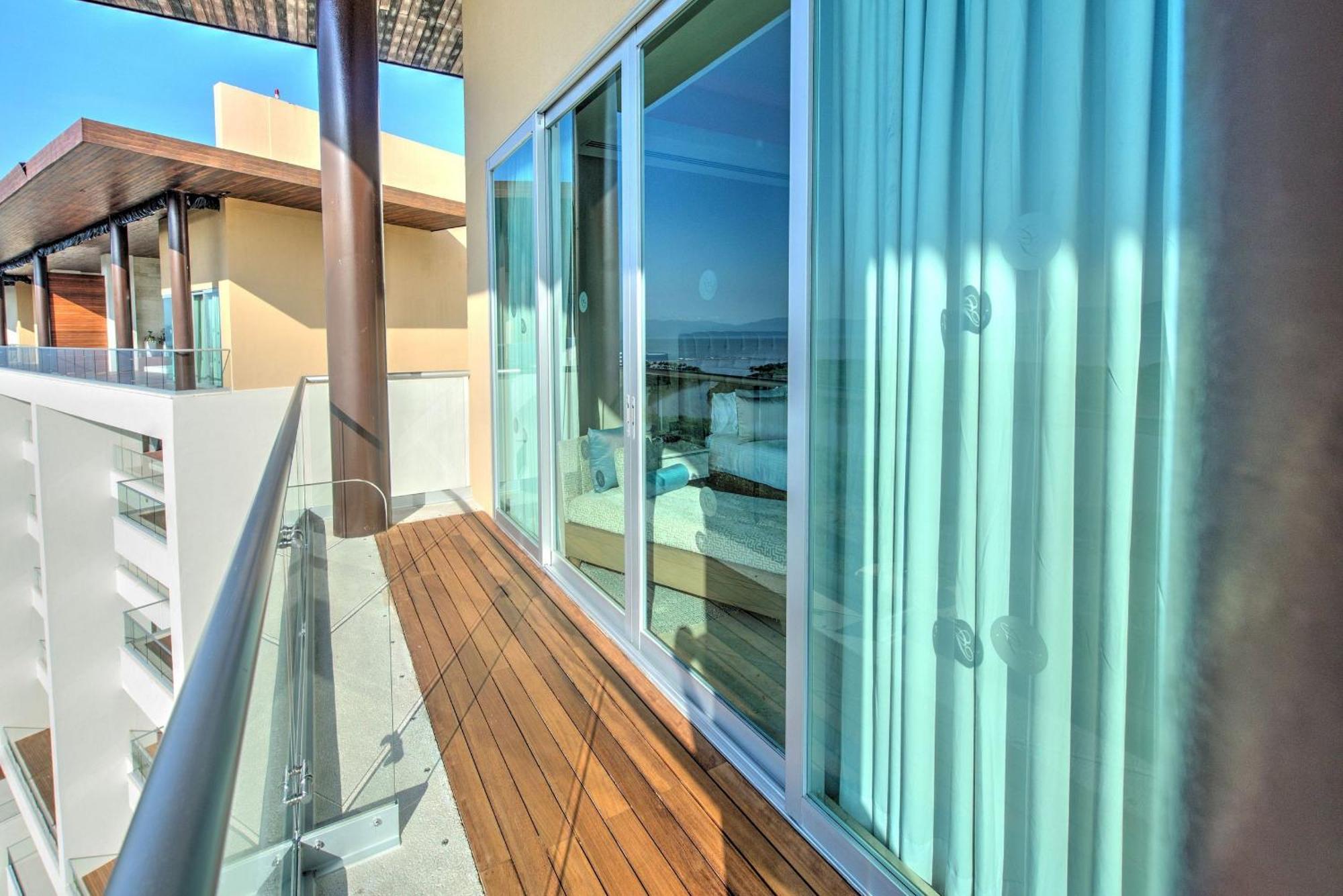 The Grand Luxxe Three Bedroom Spa Suite นวยโวบาญาร์ตา ภายนอก รูปภาพ