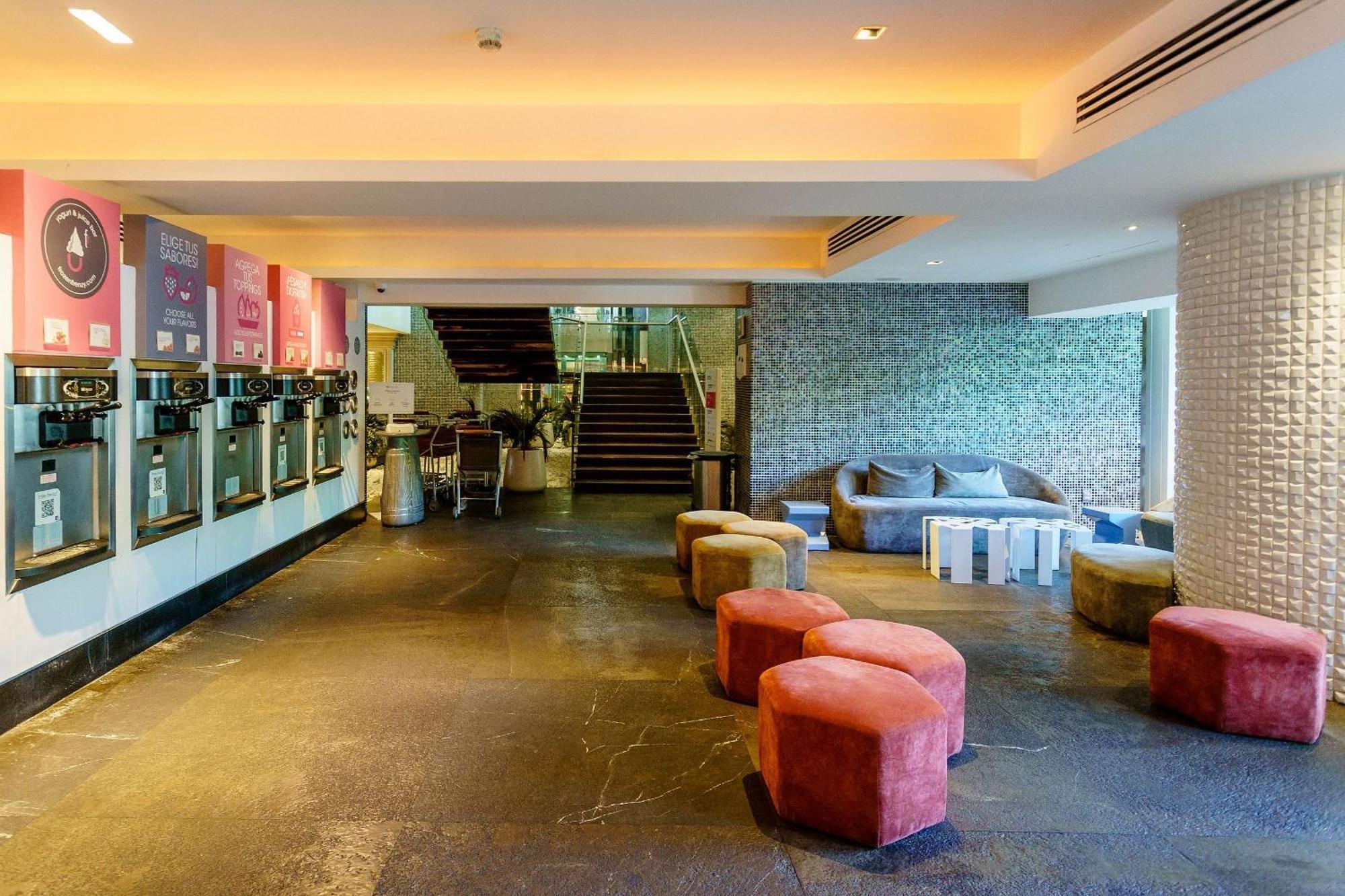 The Grand Luxxe Three Bedroom Spa Suite นวยโวบาญาร์ตา ภายนอก รูปภาพ
