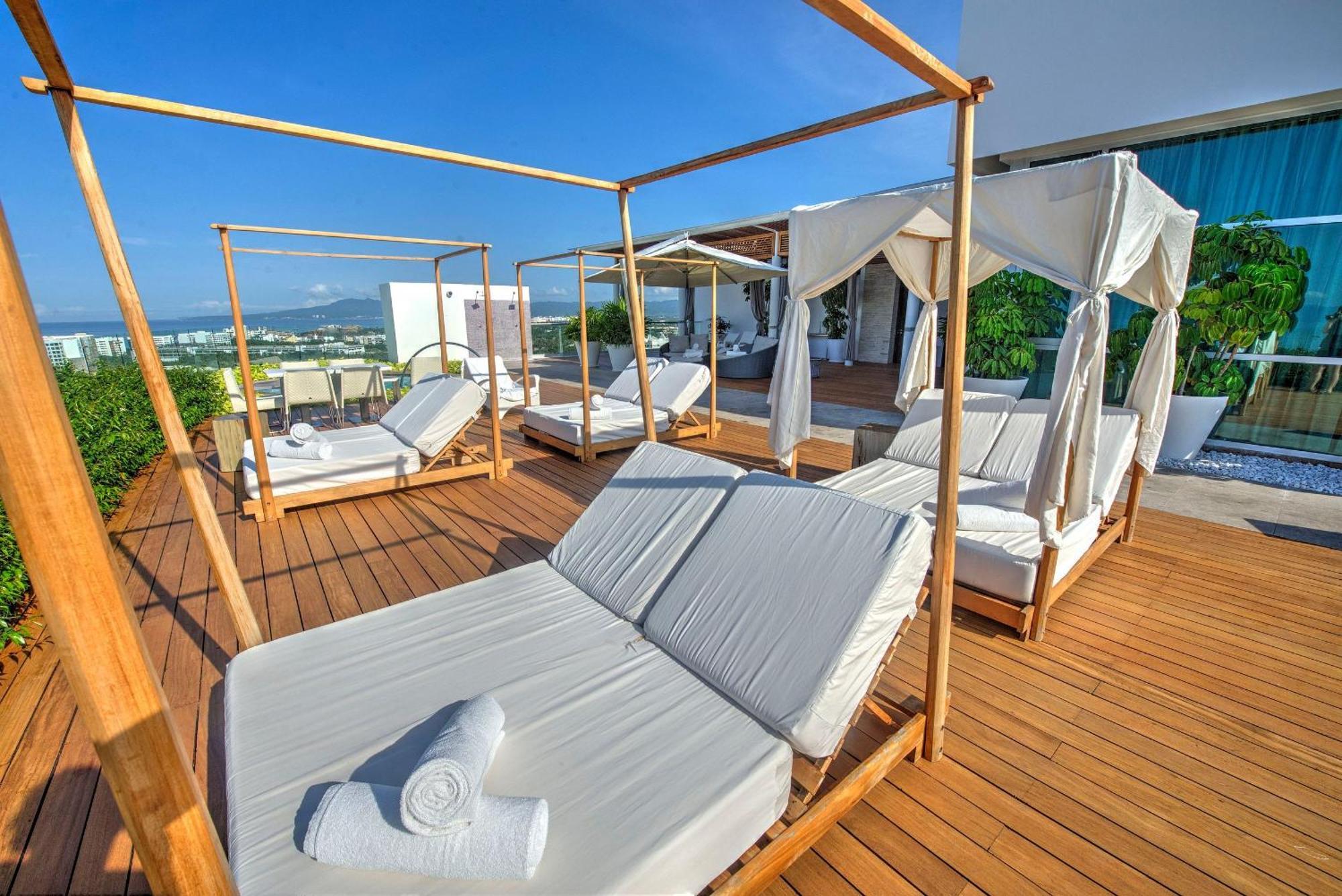 The Grand Luxxe Three Bedroom Spa Suite นวยโวบาญาร์ตา ภายนอก รูปภาพ