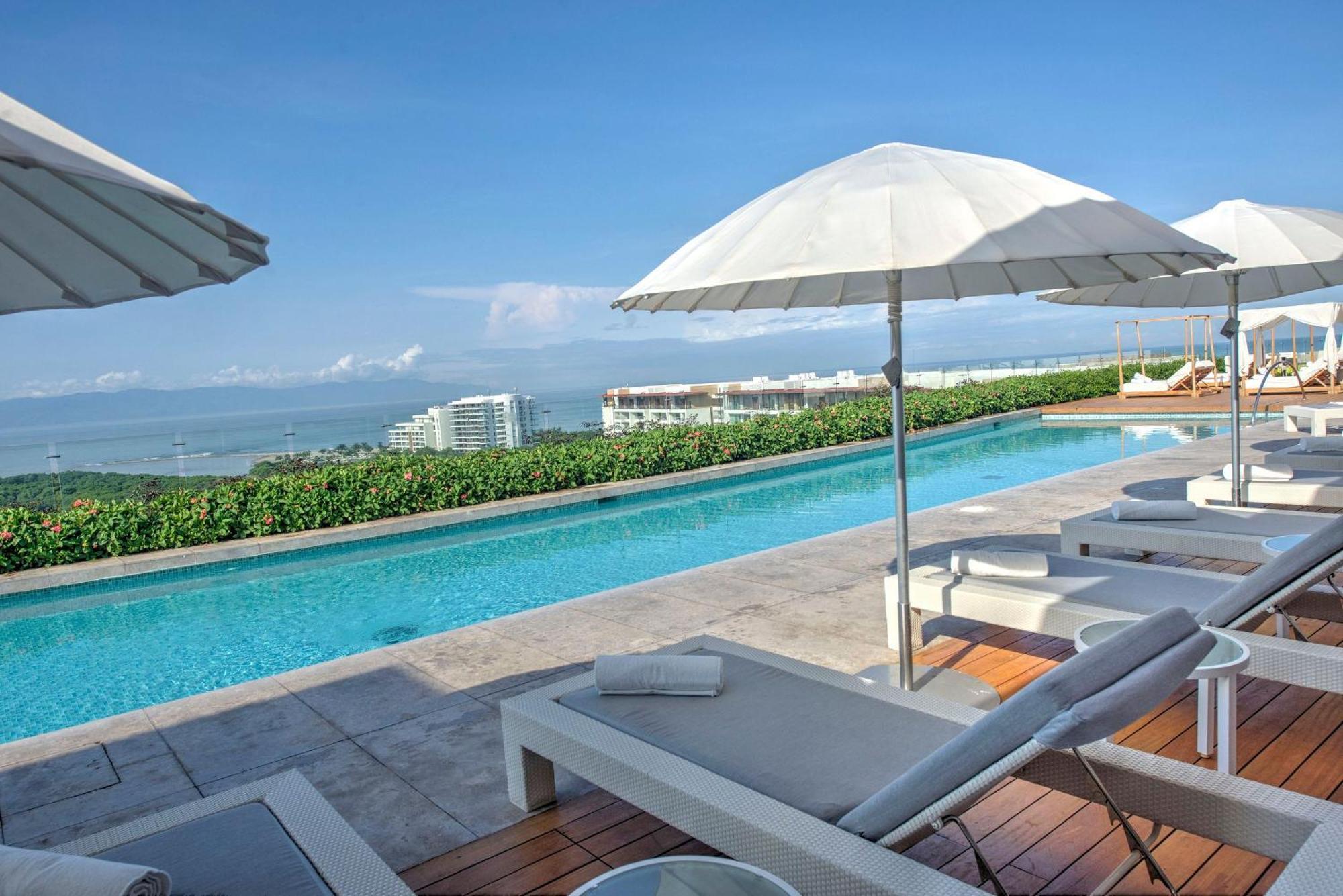 The Grand Luxxe Three Bedroom Spa Suite นวยโวบาญาร์ตา ภายนอก รูปภาพ