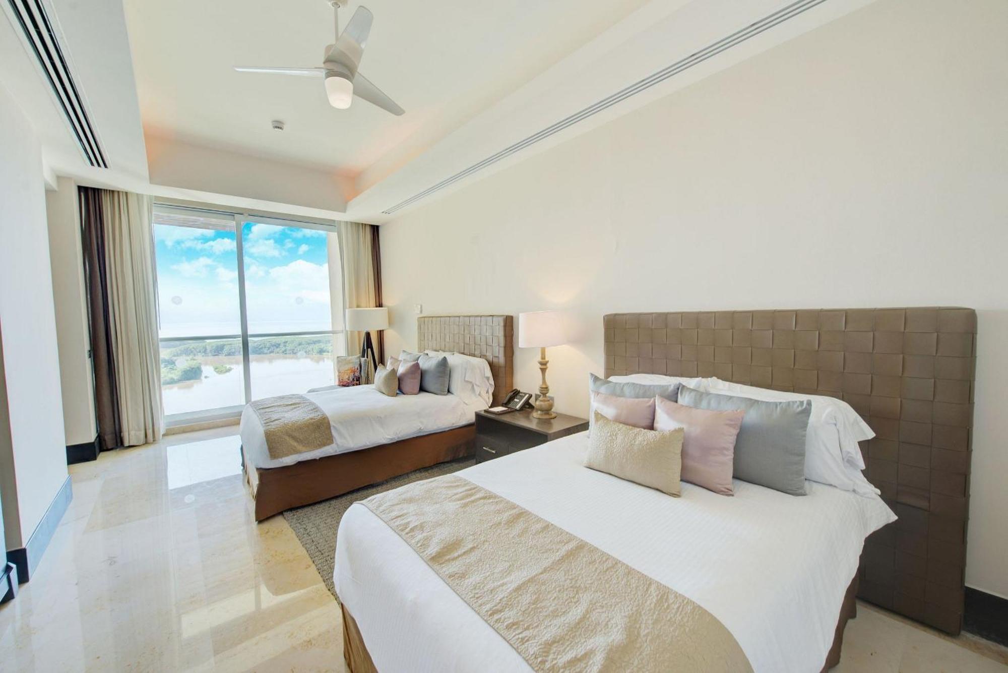 The Grand Luxxe Three Bedroom Spa Suite นวยโวบาญาร์ตา ภายนอก รูปภาพ
